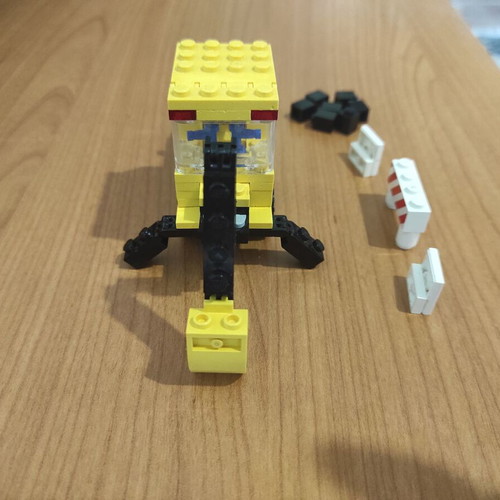 Lego LEGOLAND 6686 used, with wear and missing figure