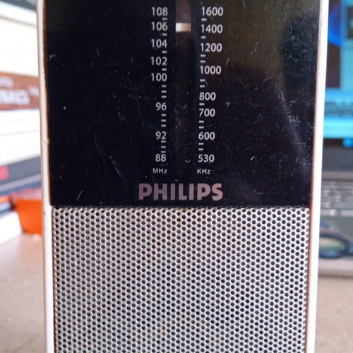 Vintage Phillips Pocket Radio AE1530 used with detachable antenna and headphone jack