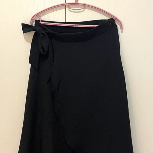 Monki midi black skirt size S/36 like new