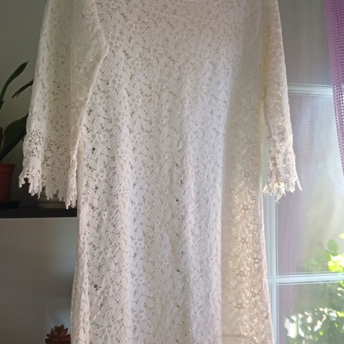 Lace dress cream color one size like new