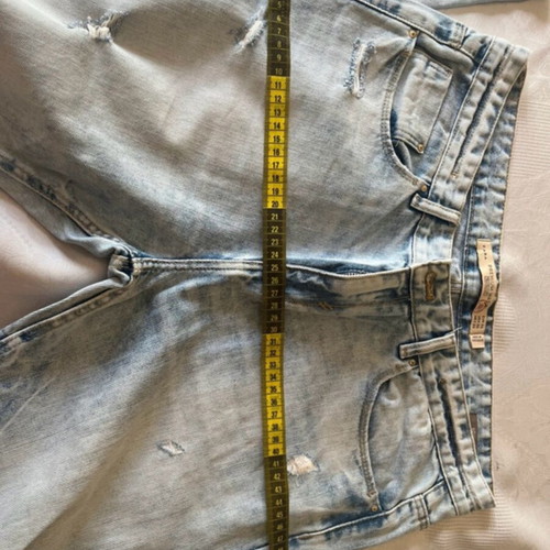 Zara Jean light color with knee rips, like new