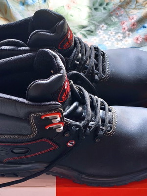 Strada S3HRO SRC Composite Safety Boots New