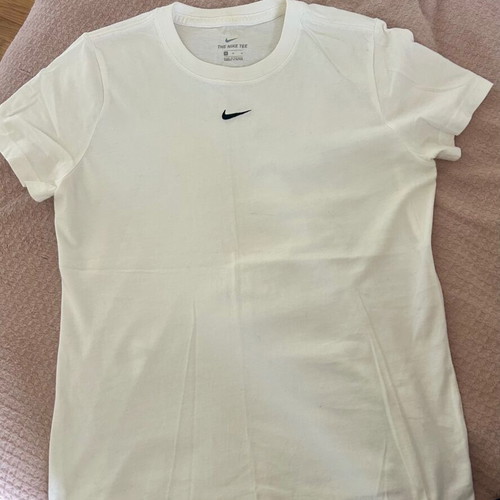 Nike women's T-shirt white size M like new