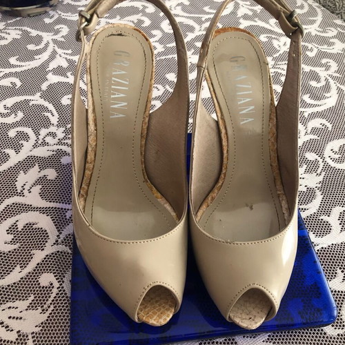 Peep toe shoes Graziana used, beige, size 38