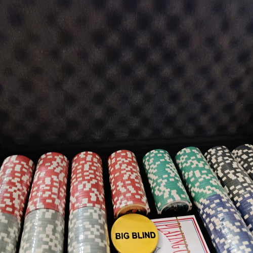 Premium Poker Set 500 chips in black aluminum case new