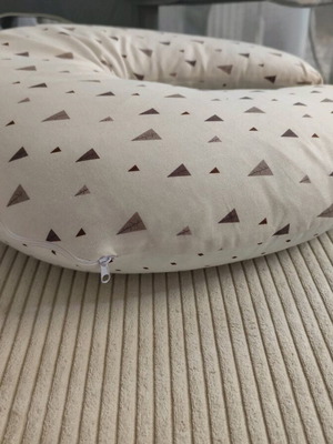 Nursing pillow like new