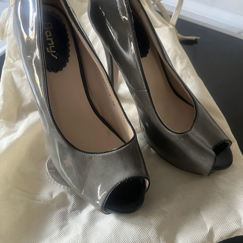 Pumps gray dark size 38 like new