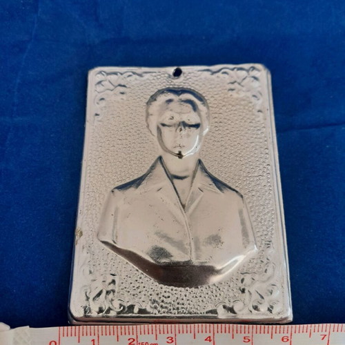 Metal votive new in excellent condition