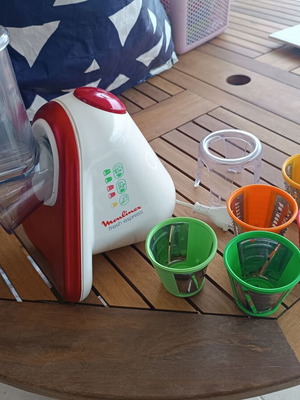 Fresh Express Moulinex DJ750 vegetable slicer used