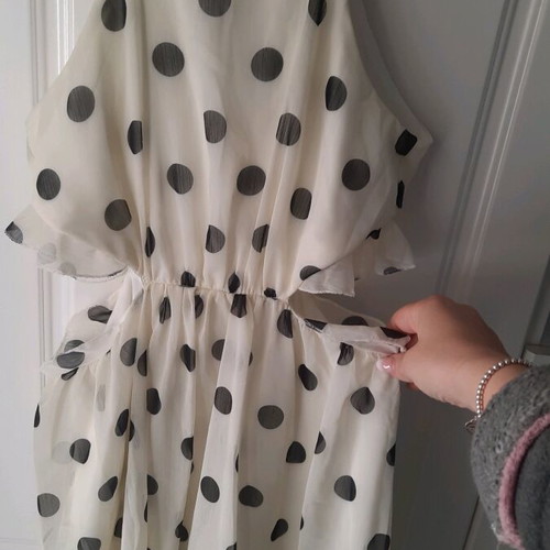 Beige polka dot dress Large new Trendyol