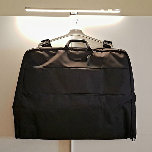 Lexon garment bag like new for suits and dresses