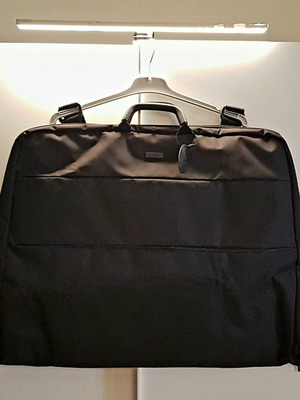 Lexon garment bag like new for suits and dresses
