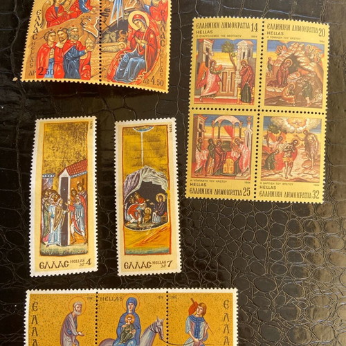 Set of 11 religious stamps like new, unsealed