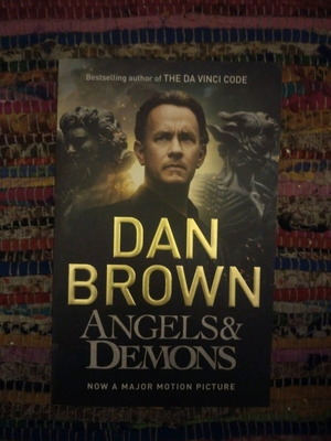 Book Angels & Demons Dan Brown new in English