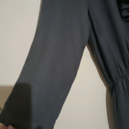 Zara gray mini dress like new with 3/4 sleeves and ruffles