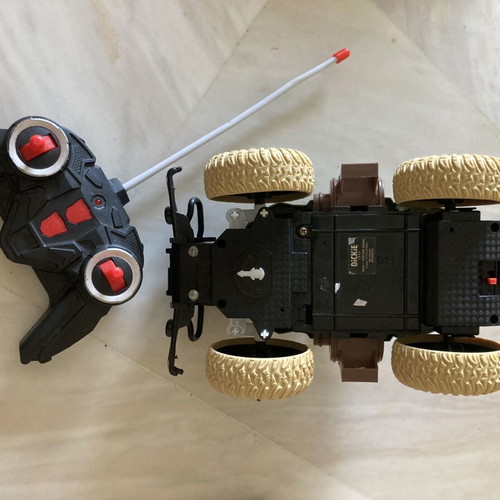 Dickie remote control car used, no batteries, not working