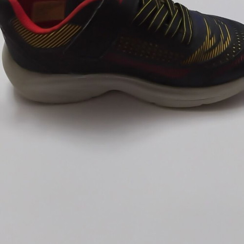 Skechers kids athletic shoes size 32 like new black and red