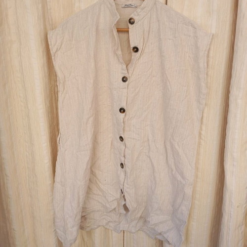 Regalinas dress shirt used, airy for island wear with signs of wear