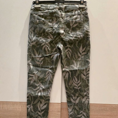 Ever.me Cropped Pants Size M Like New, Khaki Beige