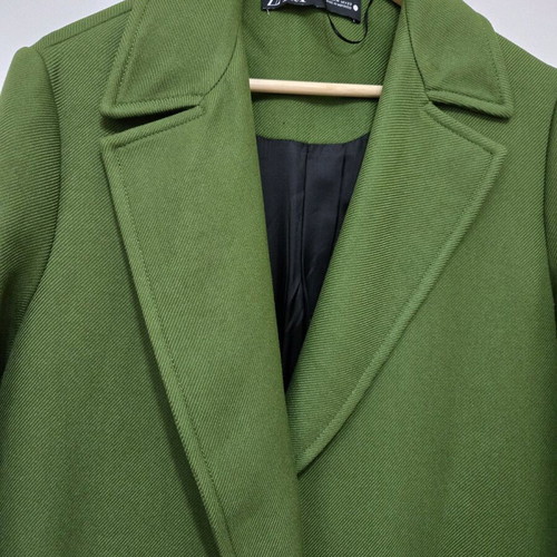 Zara coat green like new, size medium