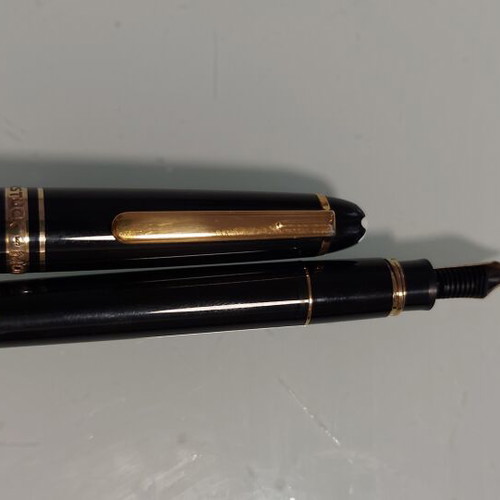 Mont Blanc Meisterstuck mini sized baby fountain pen with 14k gold nib and Mont Blanc men's lapel pin gift