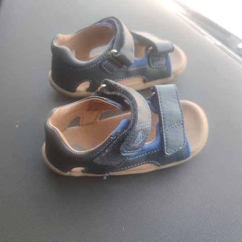 Bobux baby sandals size 22 like new, dark blue with light blue details