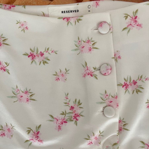 Skirt with slit at bottom new, size M