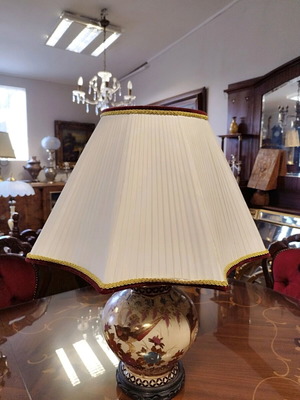 Chinese table lamp like new