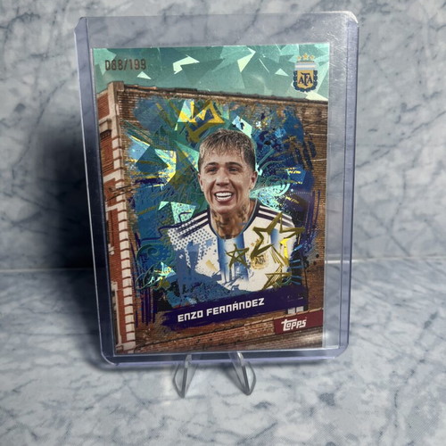 Enzo Fernández 088/199 Topps Argentina green parallel card
