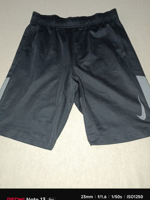 Nike kids' shorts like new, ages 10 to 12, black