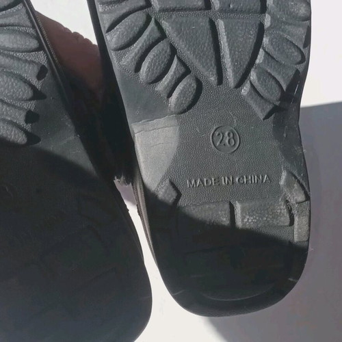 Unisex open slippers like new, size 28, black