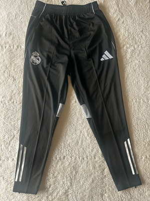 Real Madrid White Training Pants new, size Medium