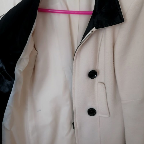 Grama women's coat Large like new, black and white