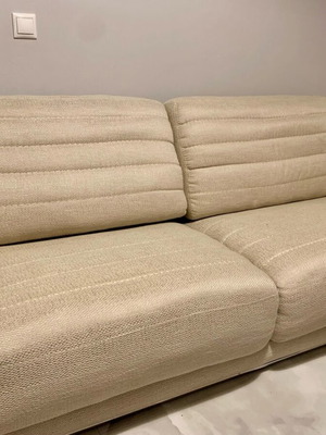 Armeniakos sofa like new in excellent condition