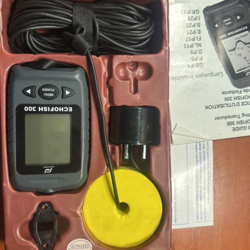 Plastimo Echofish 300 Portable Fish Finder like new with sensor