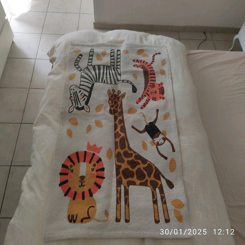 Children's rug with animals 100% cotton like new 135.5x62 cm