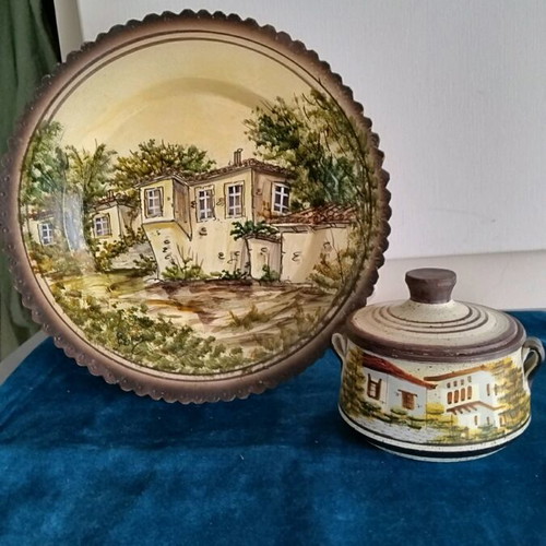 Traditional handmade decoration set like new, metal plate 25 cm and ceramic box