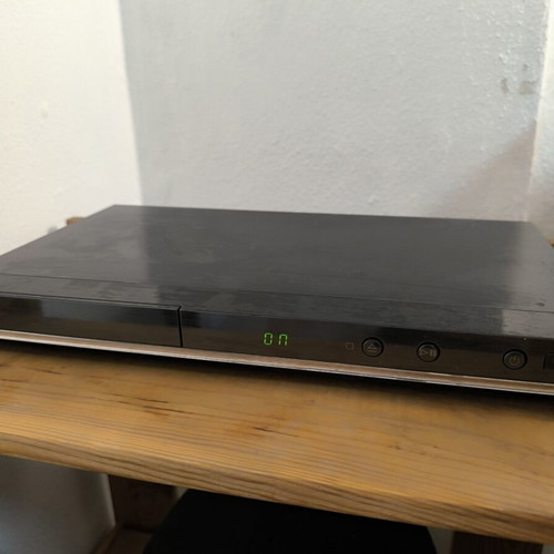 Samsung DVD-D530 CD/DVD player με HDMI και USB, μαύρο