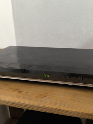 Samsung DVD-D530 CD/DVD player με HDMI και USB, μαύρο