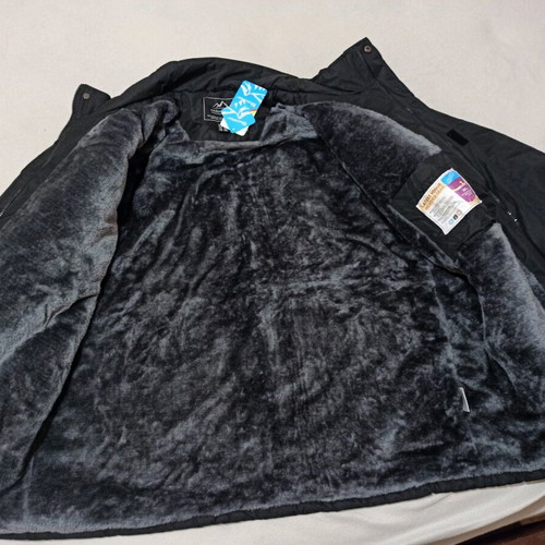 Men's waterproof jacket new, size XXL, with ecological fur lining