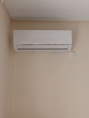 Pitsos Inverter Air Conditioner 12.000BTU like new, quiet and efficient