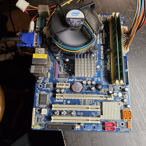 Motherboards Intel e8500 4GB amd athlon ii x2 240 4GB e7500 2GB used