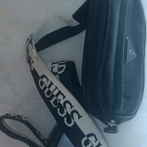 Guess waist bag like new, black