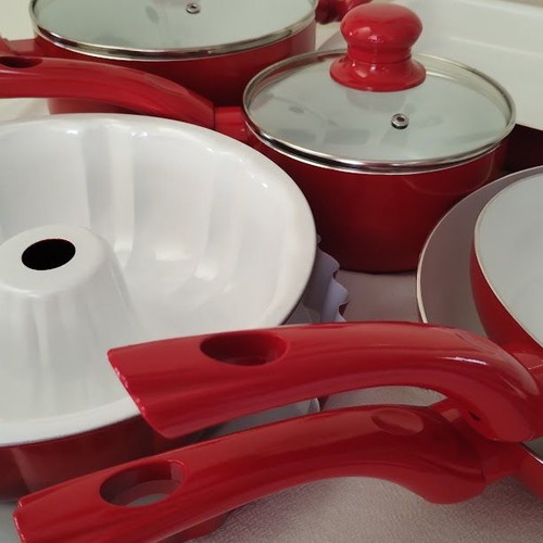 Kaiserhoff red cookware set 9 pieces, new ceramic coating