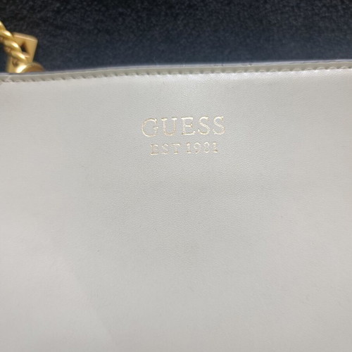 Guess shoulder bag used, ice white with gold chain