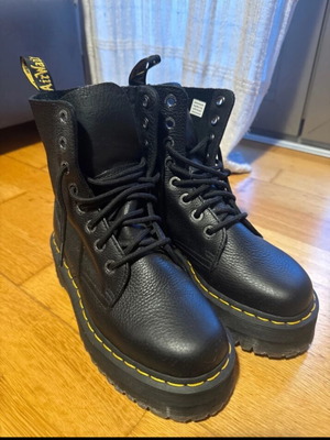 Dr Martens Jadon III