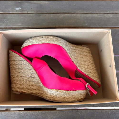 Fuchsia satin platform shoes Sante size 41 like new