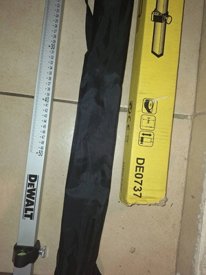 Ράβδος βαθμονόμησης Dewalt DE0737 μεταχειρισμένη, αλουμινίου με συρόμενη βάση
