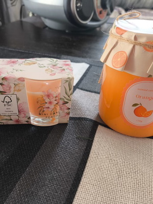 Aromatic Candle Set new, peach and orange scents