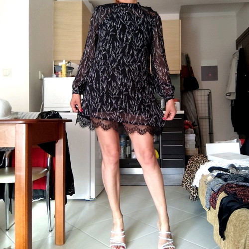 Black floral dress Zara Woman S like new - 7,00 - Vendora.cy Black floral dress Zara Woman S like new - 7,00 - Vendora.cy
